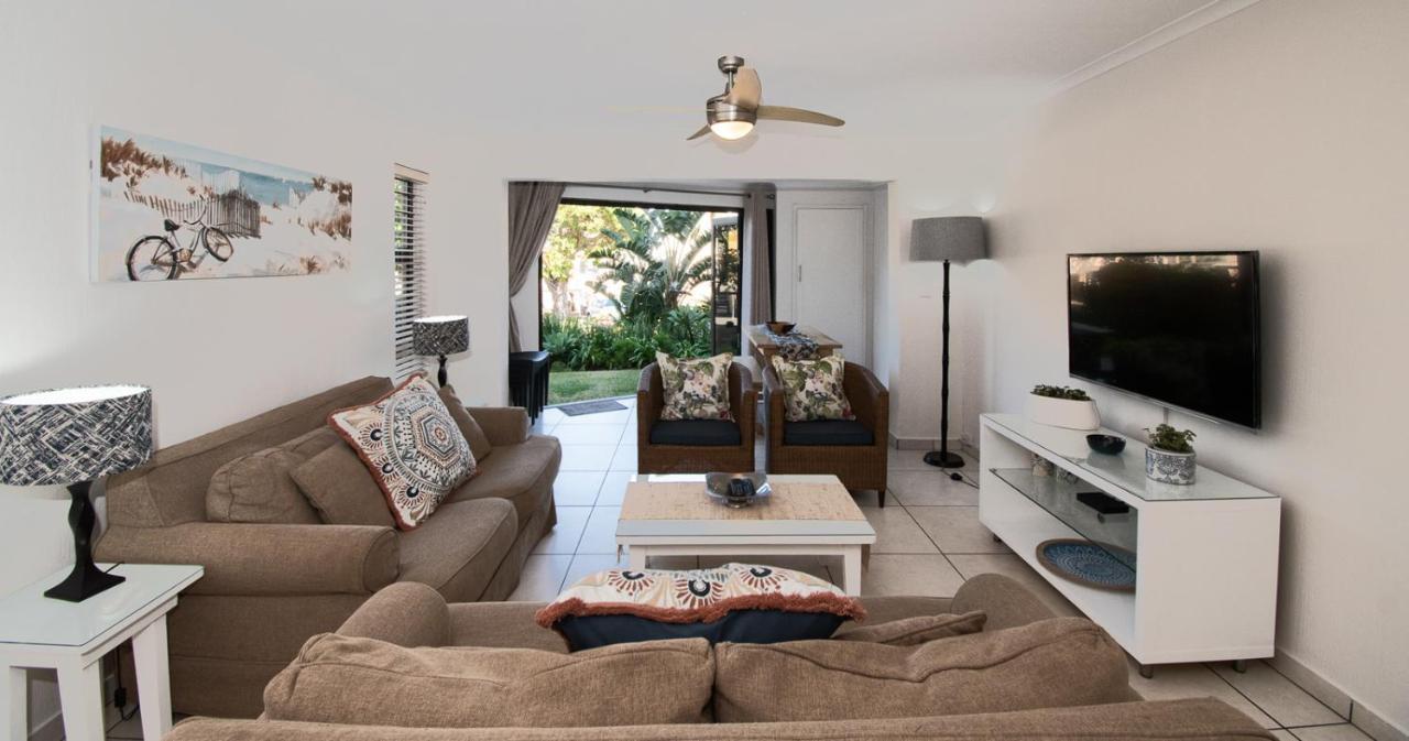 7 The Shades Umhlanga Rocks Appartement Durban Buitenkant foto