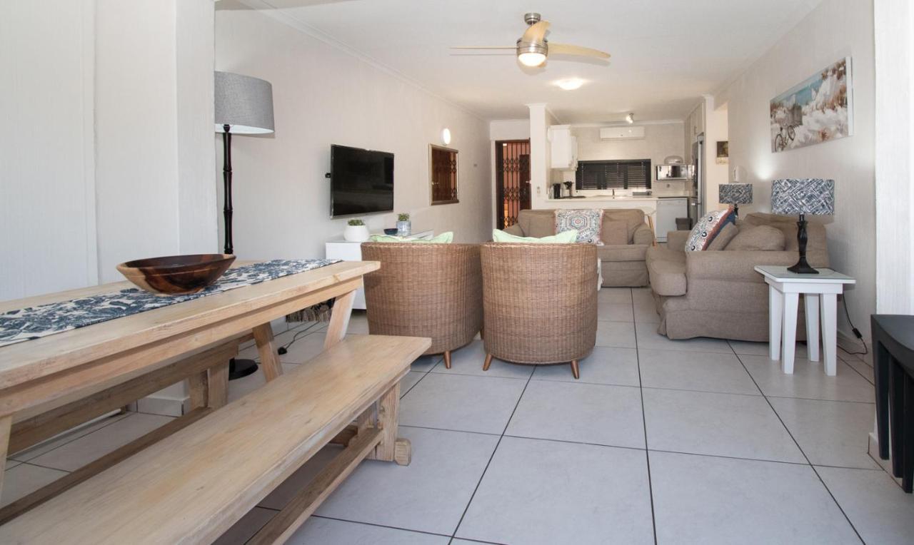 7 The Shades Umhlanga Rocks Appartement Durban Buitenkant foto
