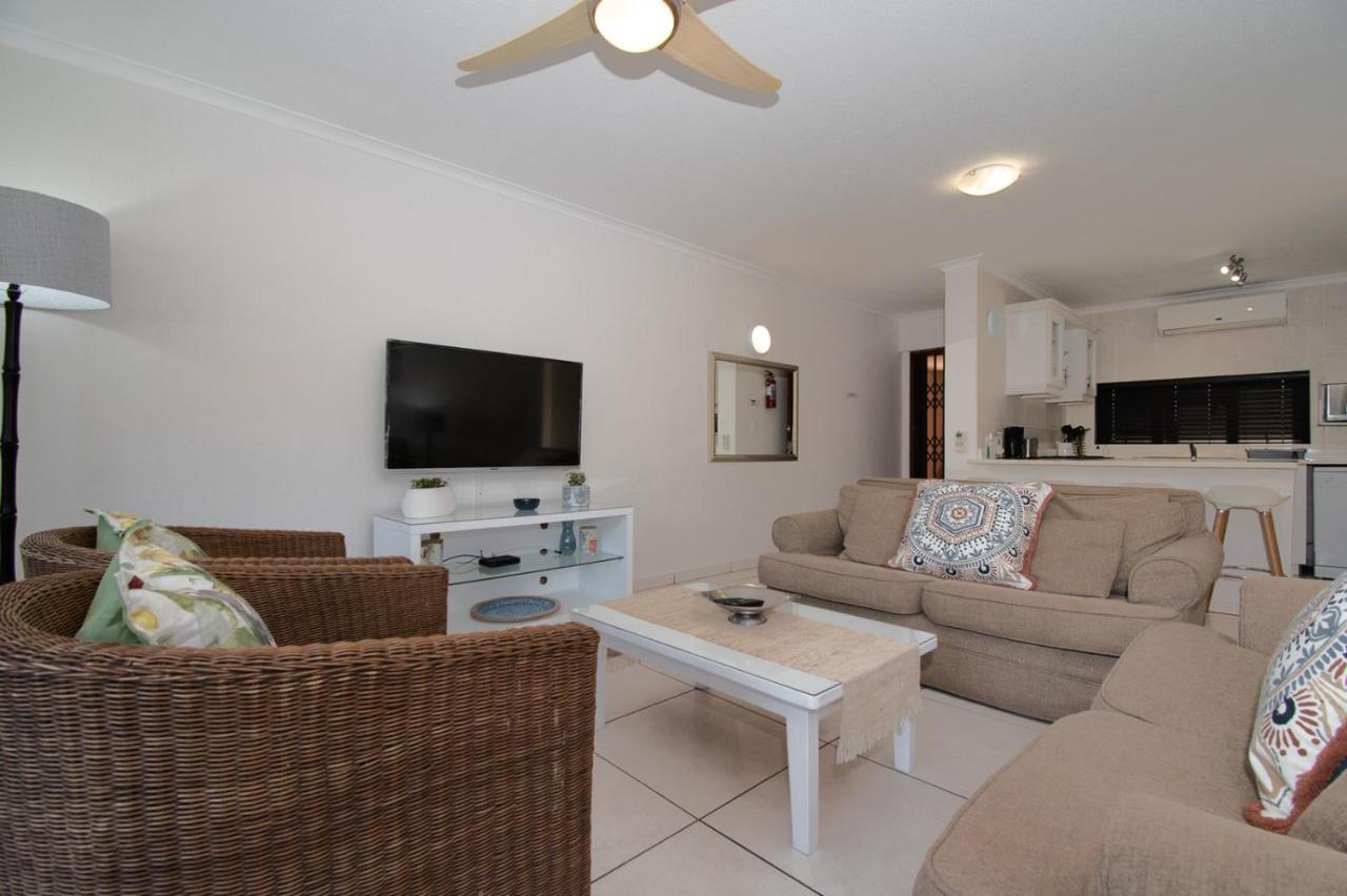 7 The Shades Umhlanga Rocks Appartement Durban Buitenkant foto
